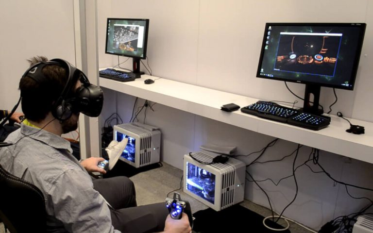 Top 8 Seated VR Games & Experiences