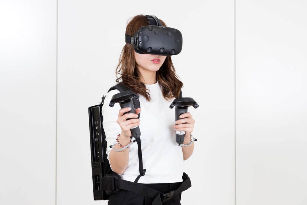 Zotac VR Go hot girl